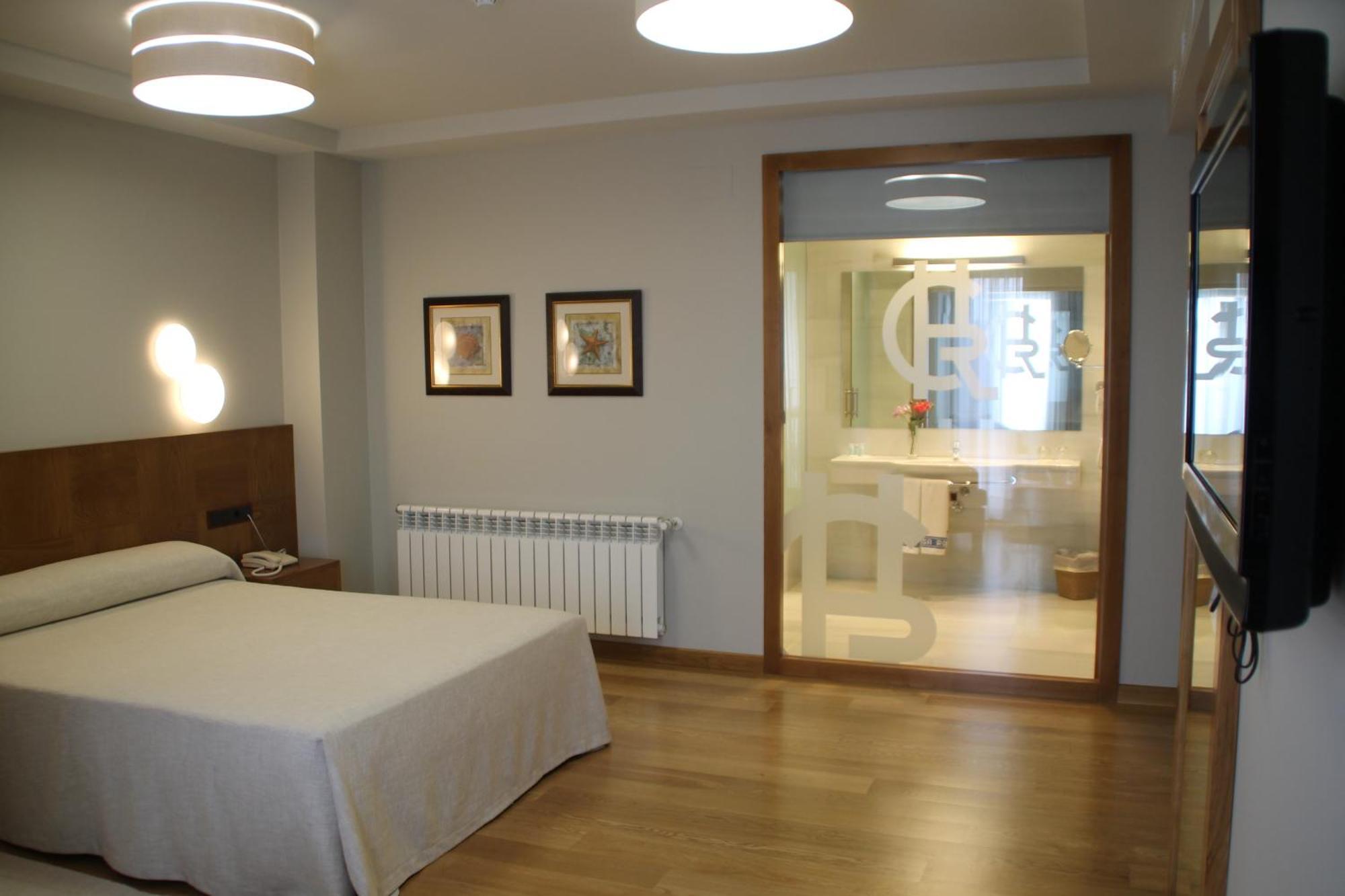 קמבדוס Hotel - Restaurante Casa Rosita מראה חיצוני תמונה