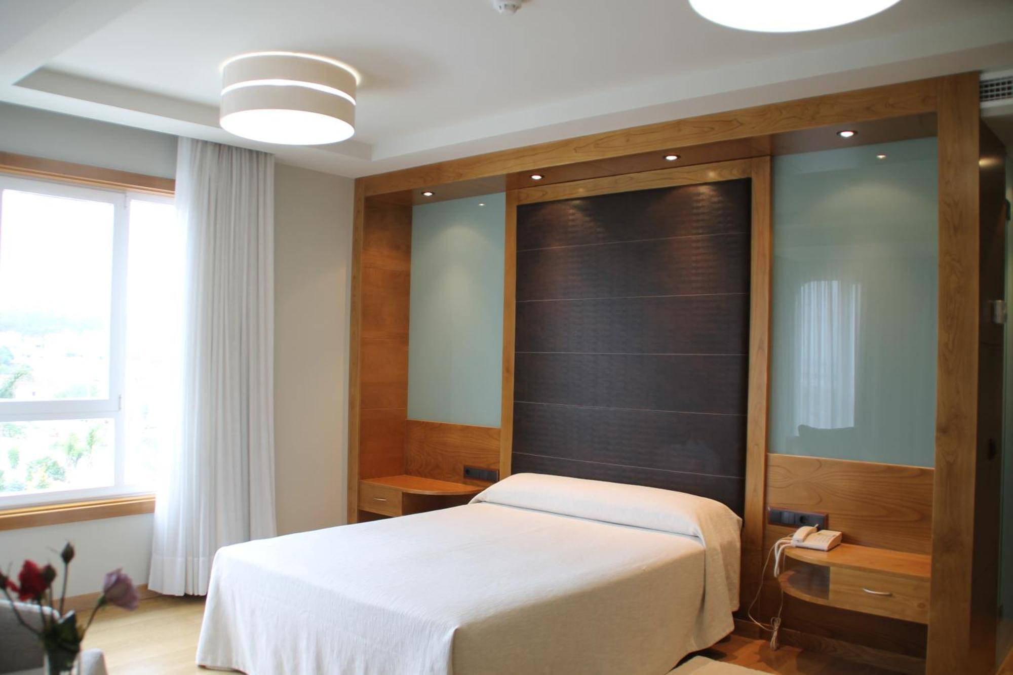 קמבדוס Hotel - Restaurante Casa Rosita מראה חיצוני תמונה