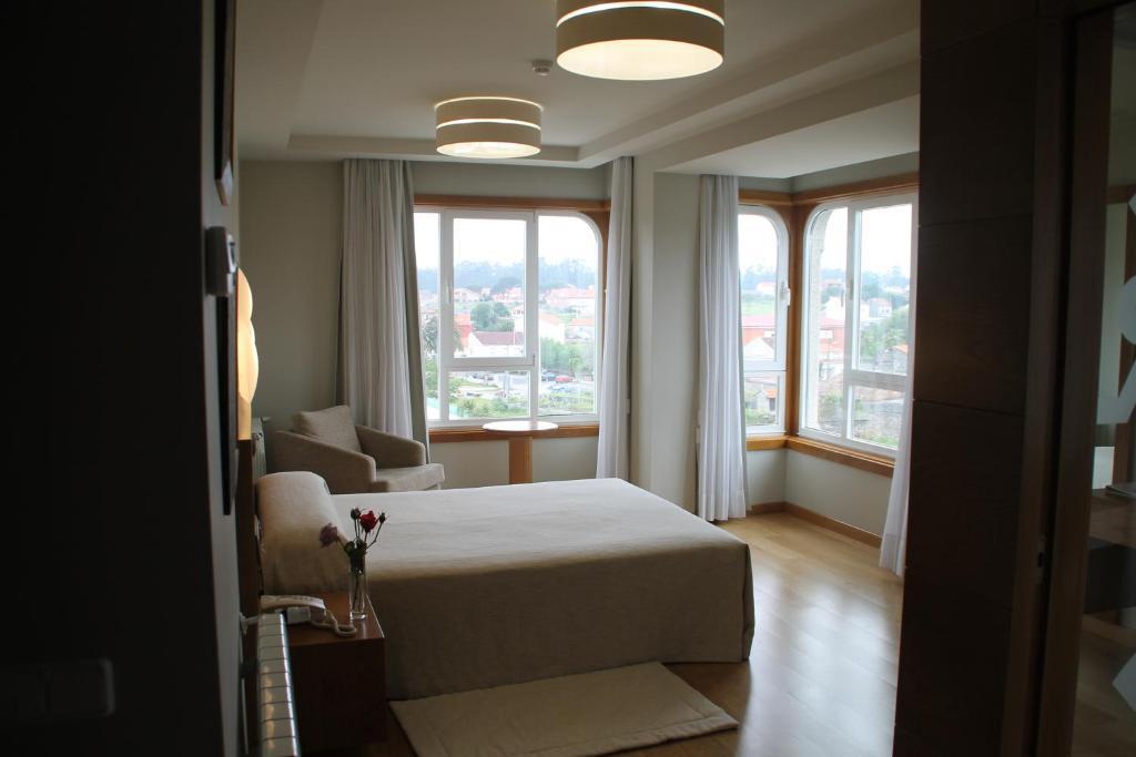 קמבדוס Hotel - Restaurante Casa Rosita חדר תמונה
